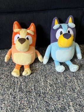Bluey Plush Toy Pack - Orange and Light Blue Character Plushies